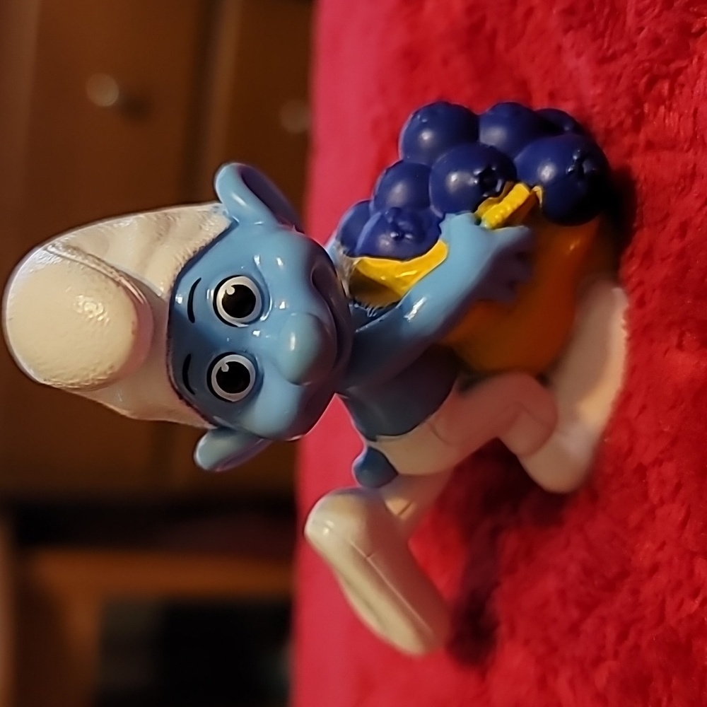 2011 McDonalds Smurfs Greedy Smurf